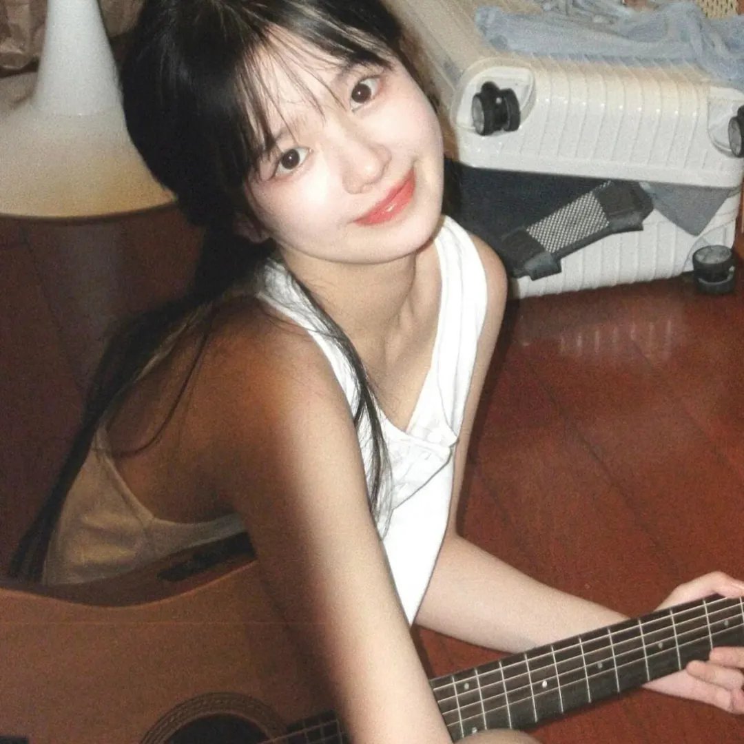 我如明月卿不知